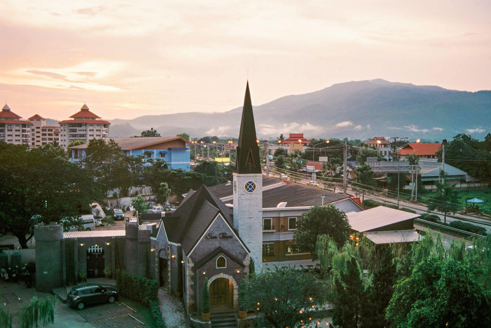 San Pareni Hotel Chiang Mai Exterior foto